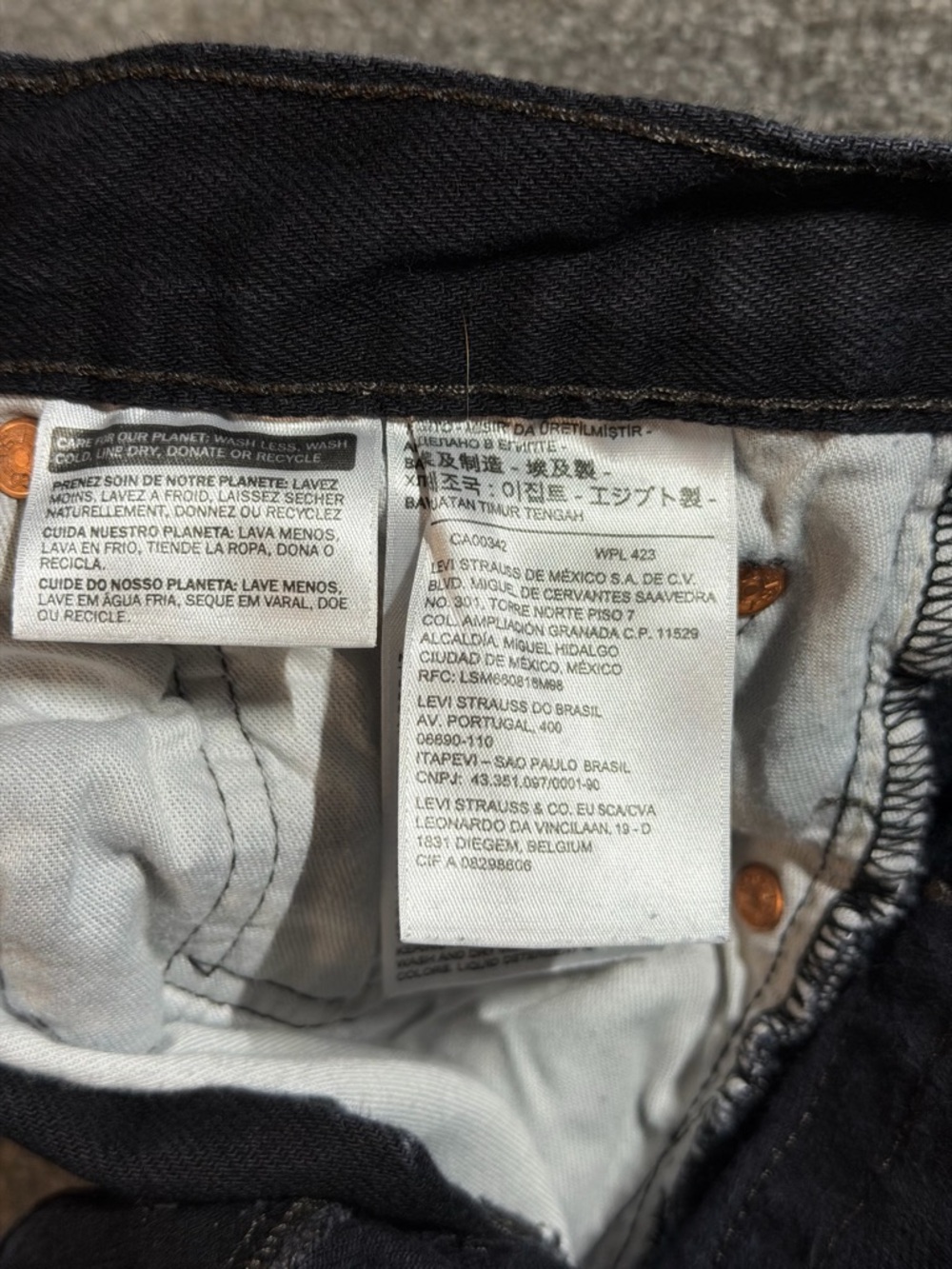 Levi’s 501 Original Fit Black Jeans W28 L30 Button Fly Straight Leg - Picture 10 of 12